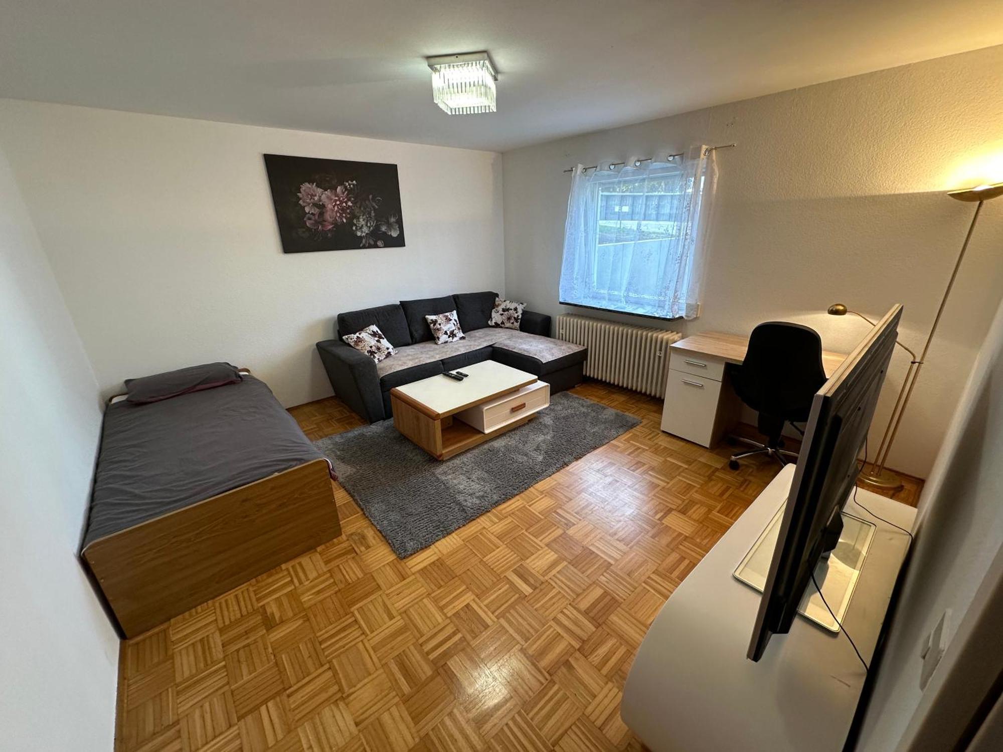 Apartment Stilvolle 2-zimmer-anliegerwohnung In *